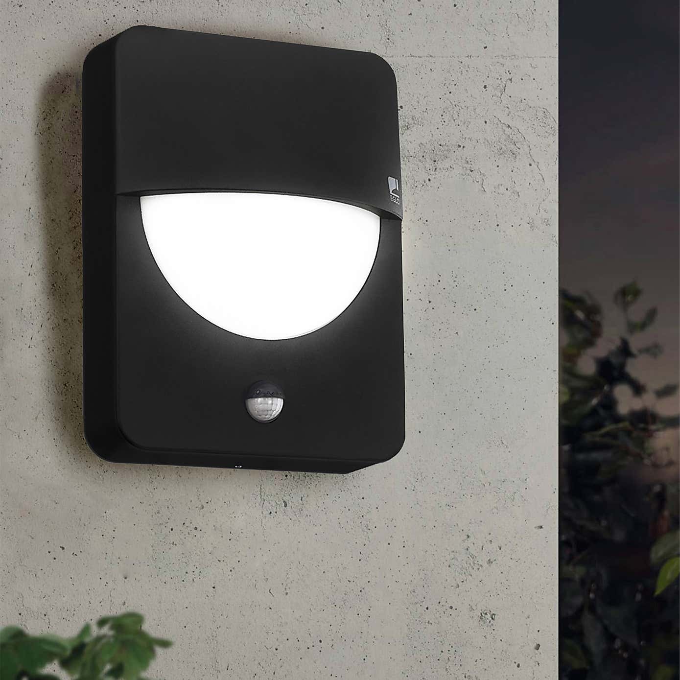 EGLO Salvanesco Outdoor Sensor Wall Light
