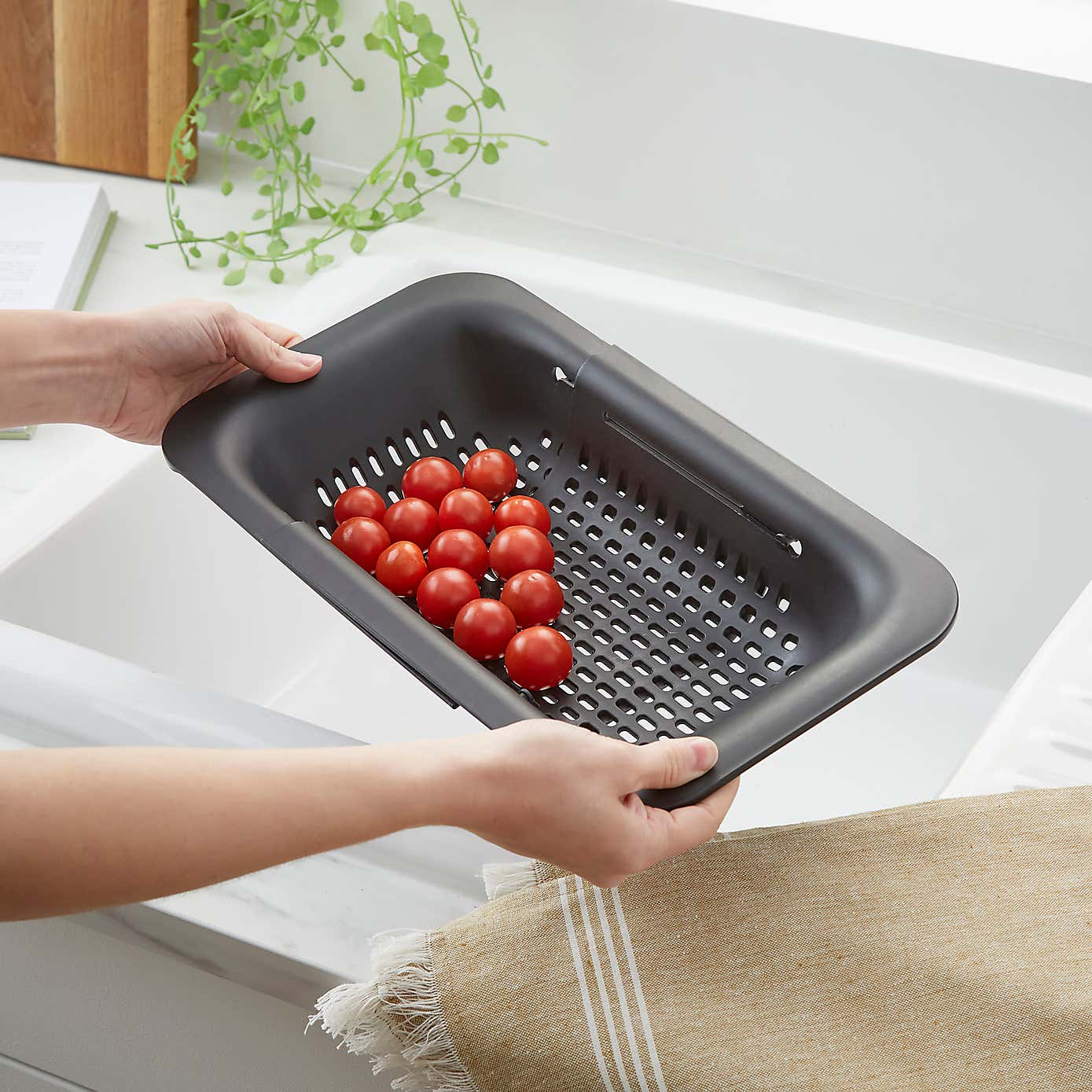 Black Multi-functional Sink Drainer