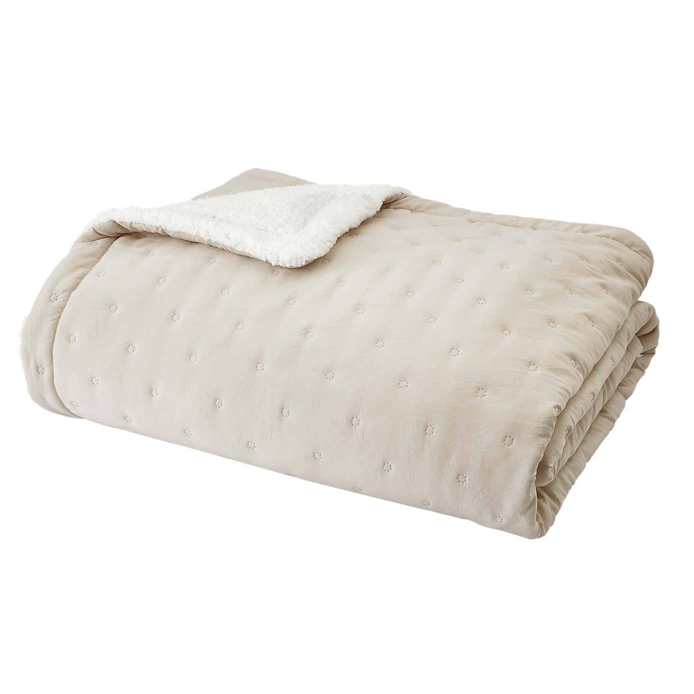 Catherine Lansfield Cosy Nori Soft Sherpa Bedspread