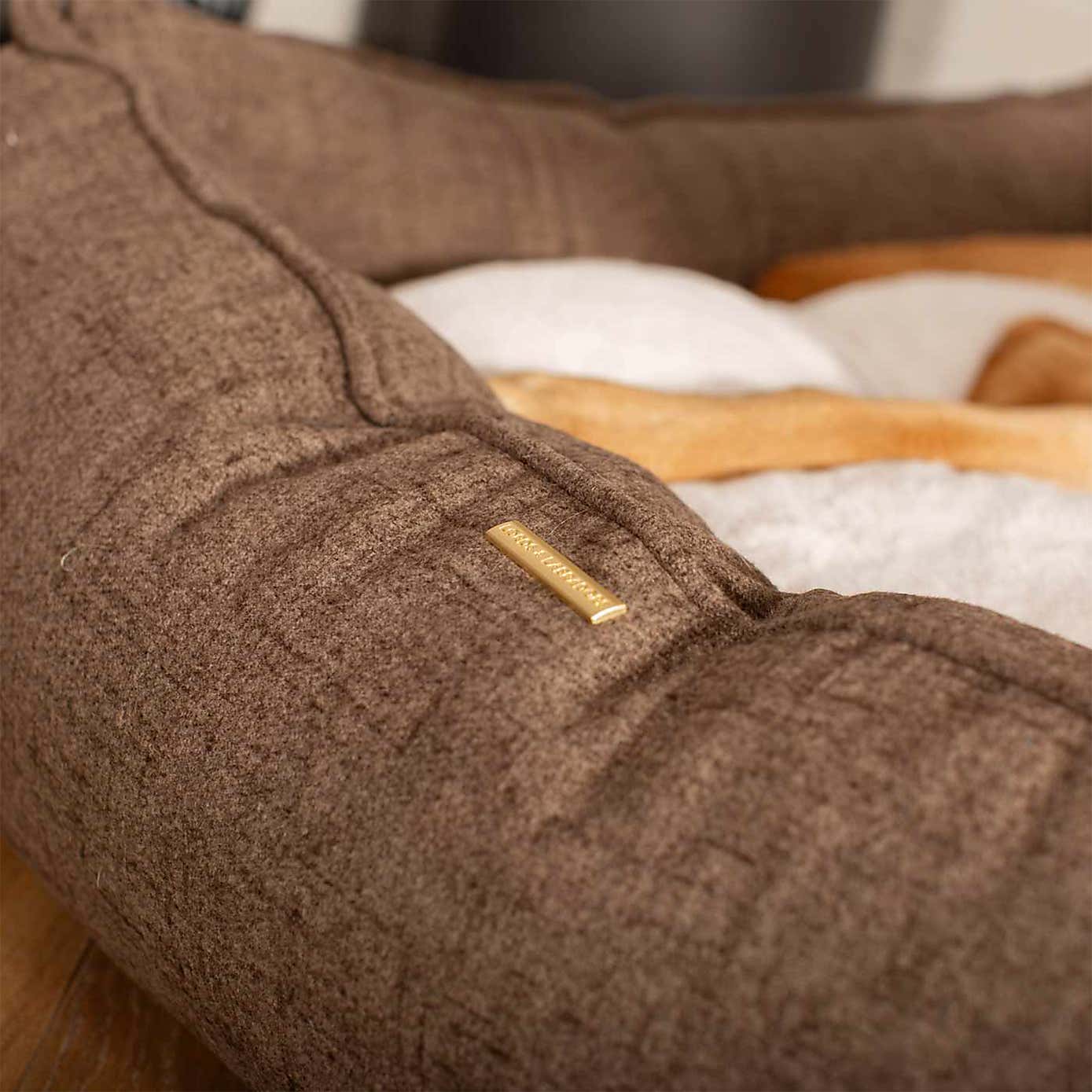 Lords and Labradors Inchmurrin Box Dog Bed