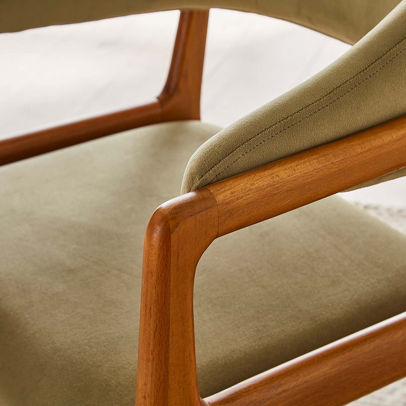 Hugh Dining Chair, Velvet