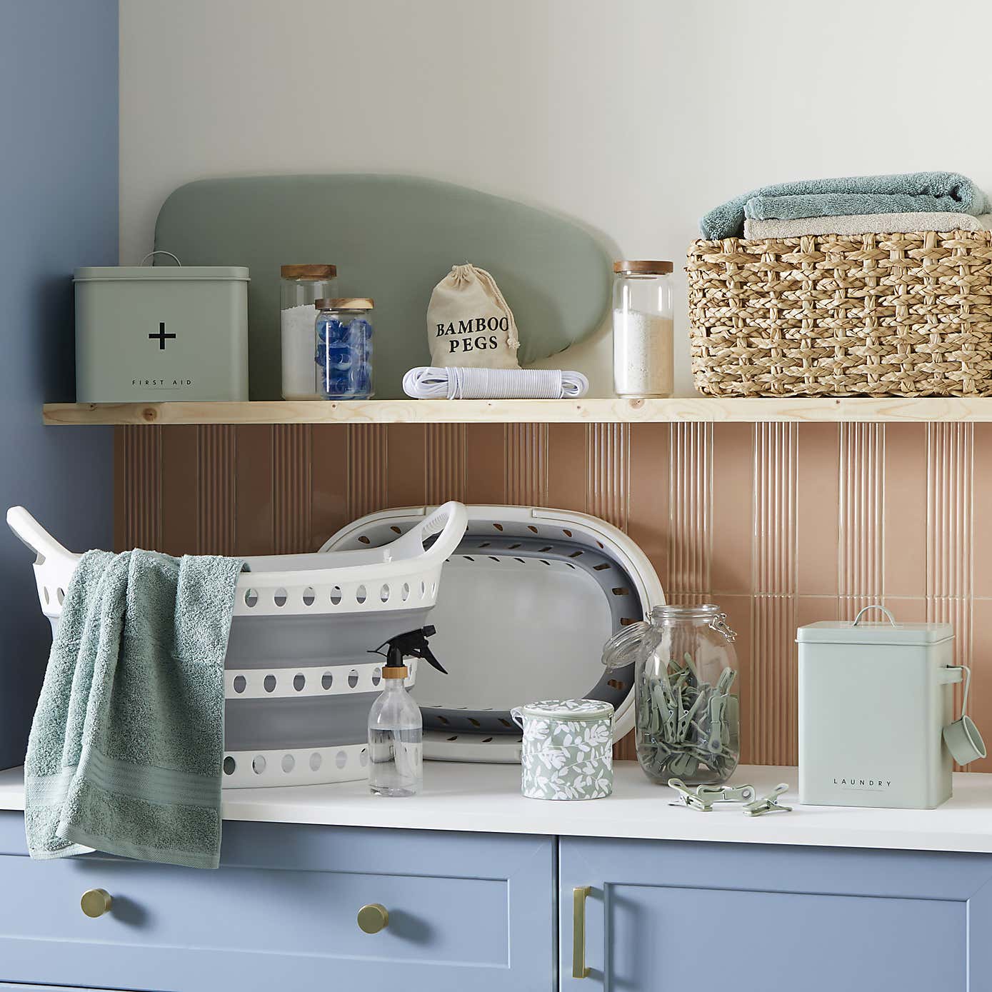 Collapsible Oval Laundry Basket