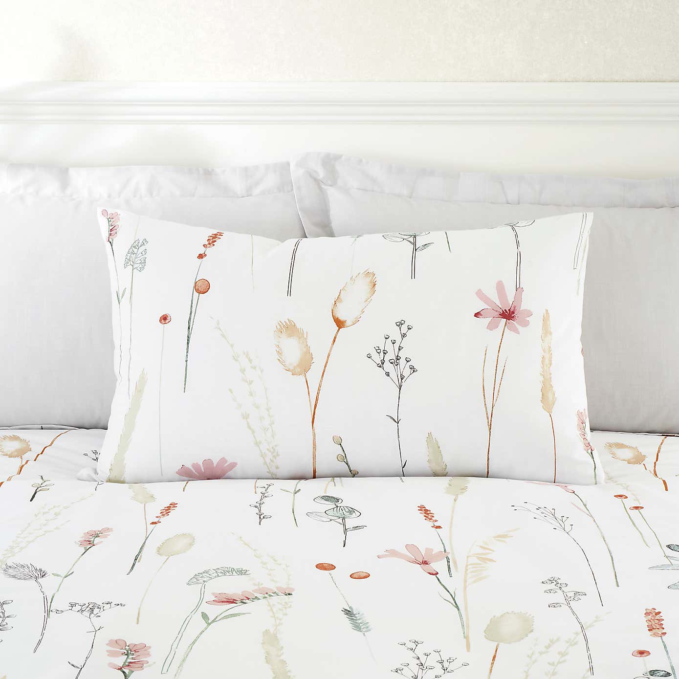 Dried Flowers Duvet Cover and Pillowcase Set