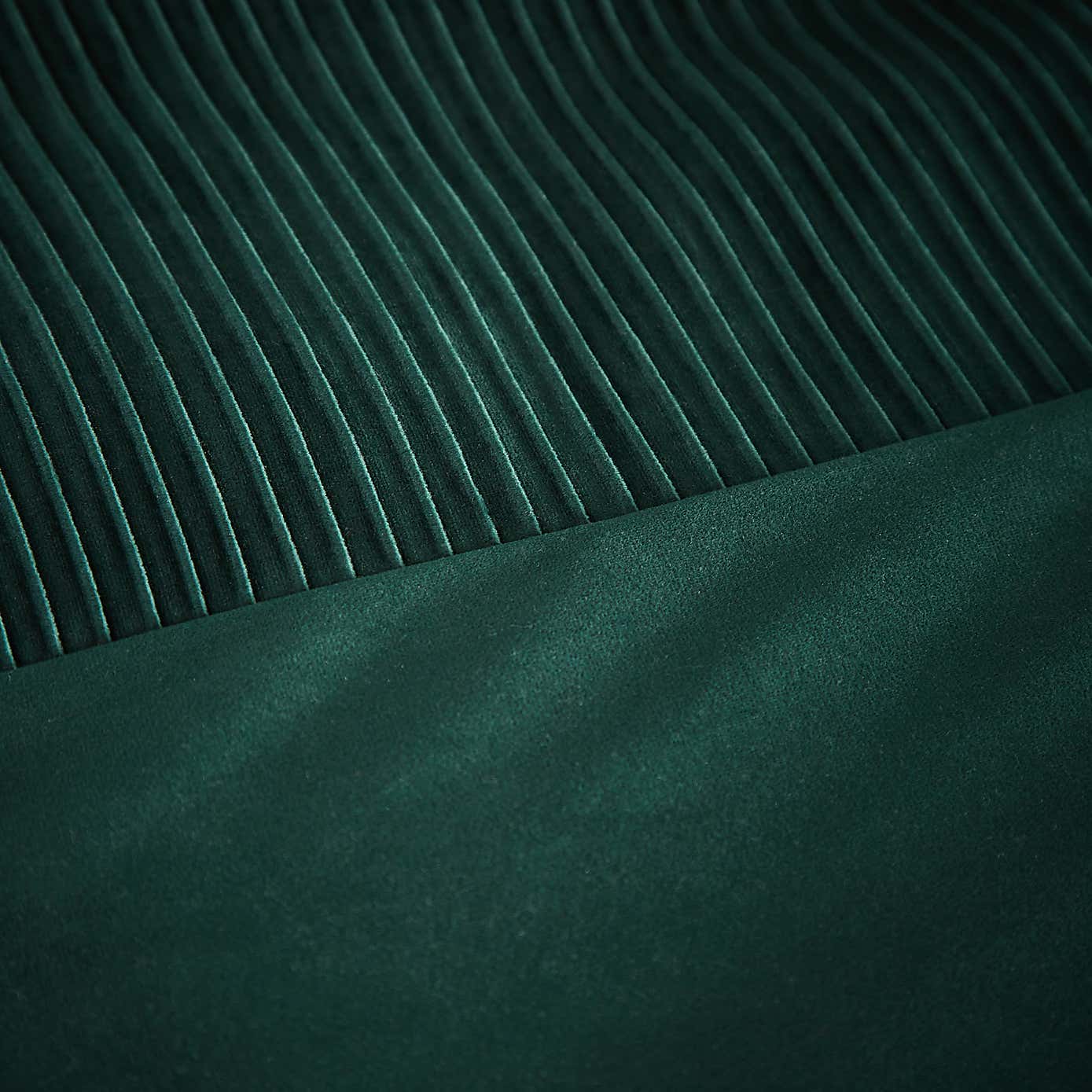 Liliana Pleated Velvet Duvet Cover and Pillowcase Set