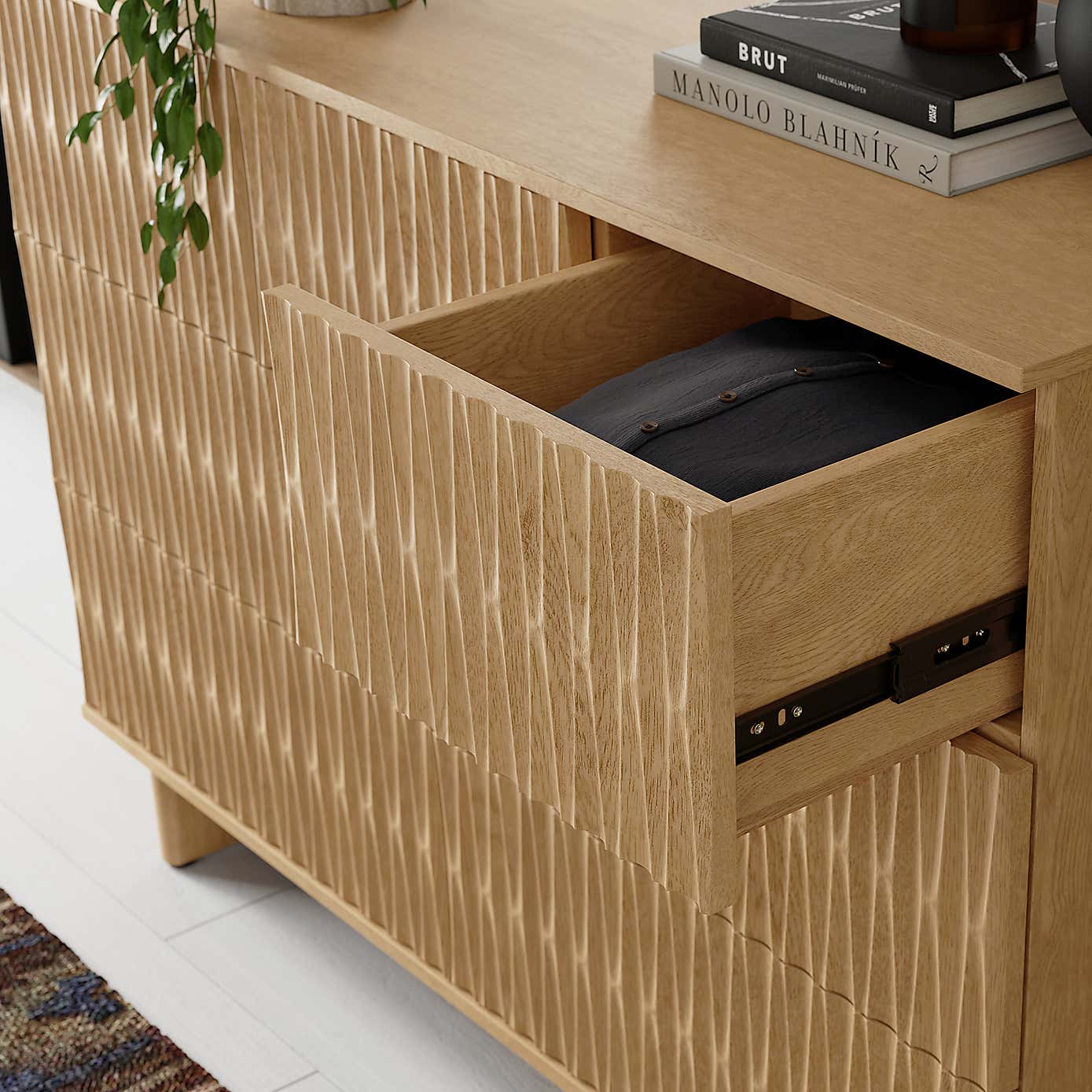 Inga 7 Drawer Chest, Light Oak