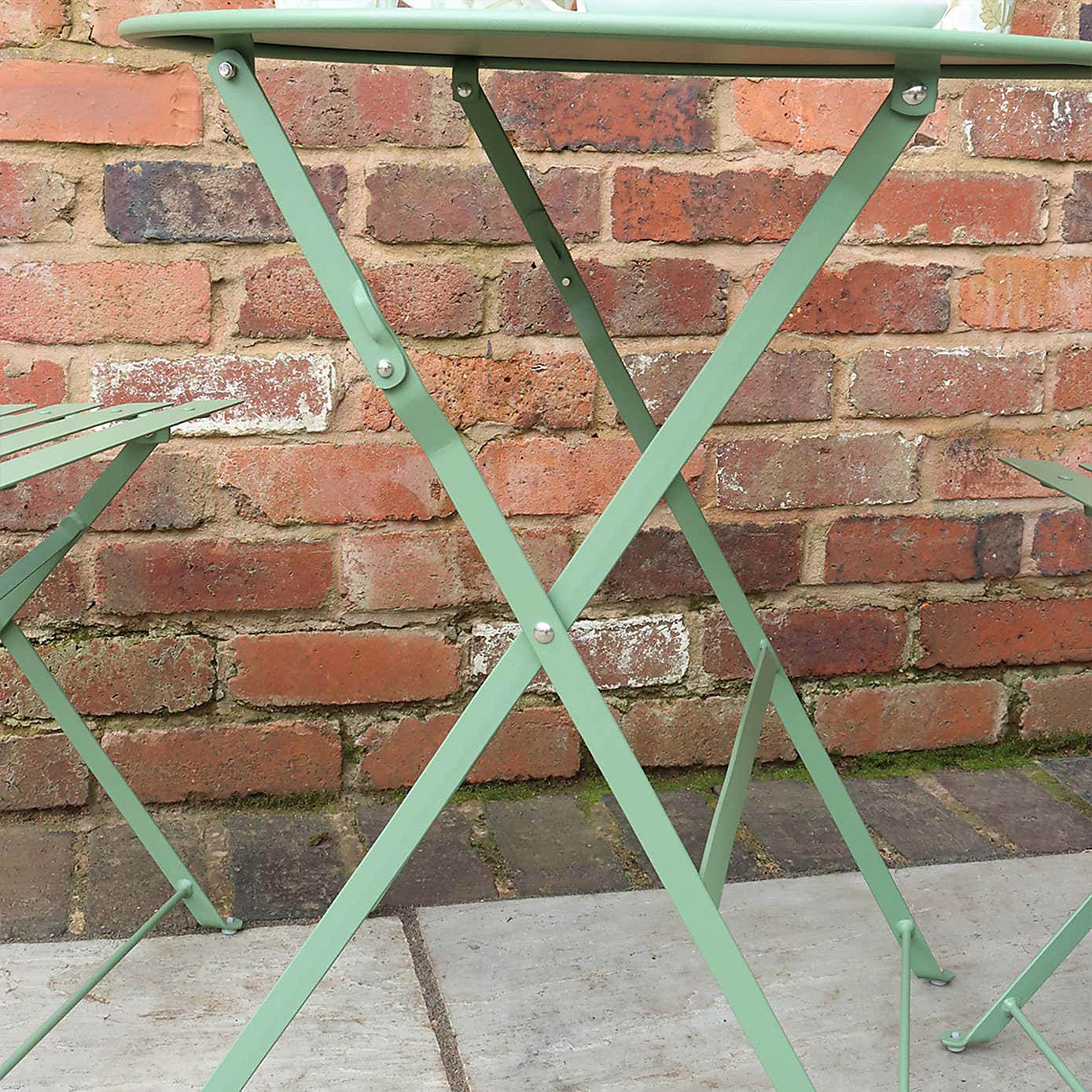 A.Mir Padstow Outdoor Bistro Set