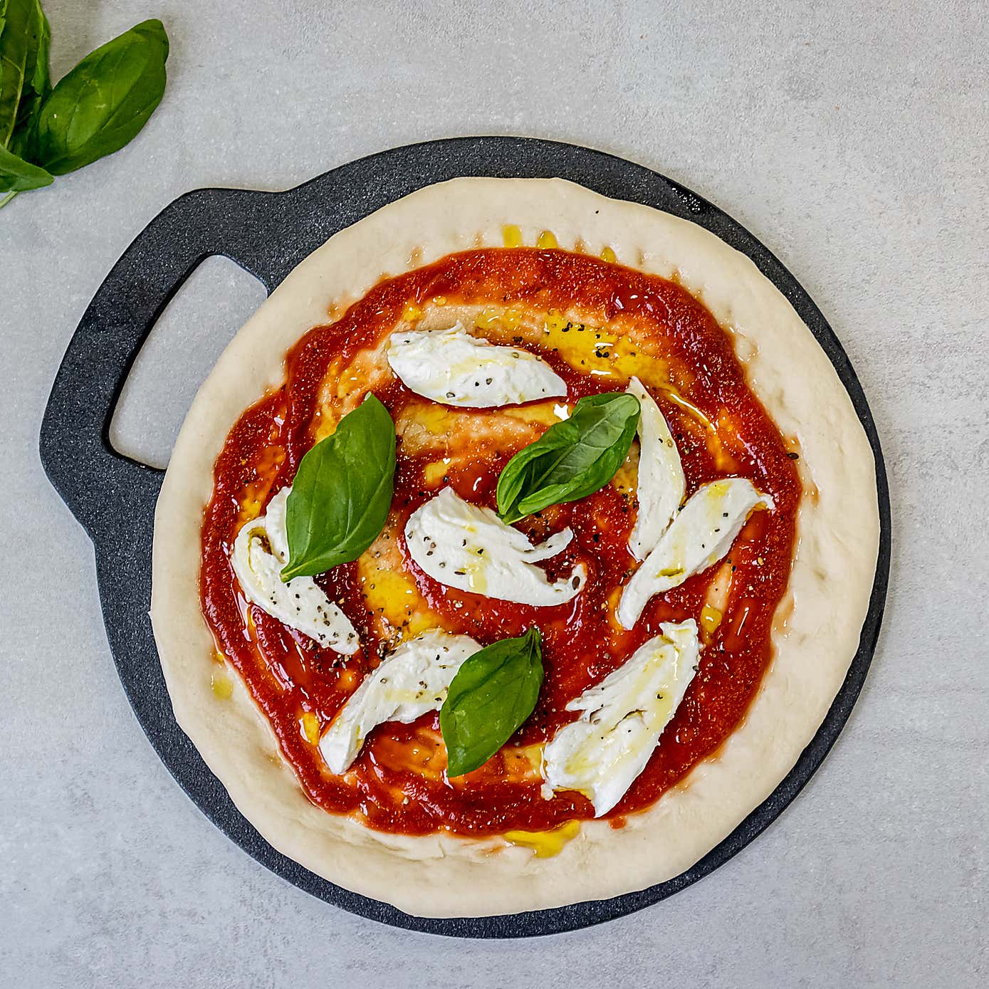 Cast Iron Bread and Pizza Baking Stone