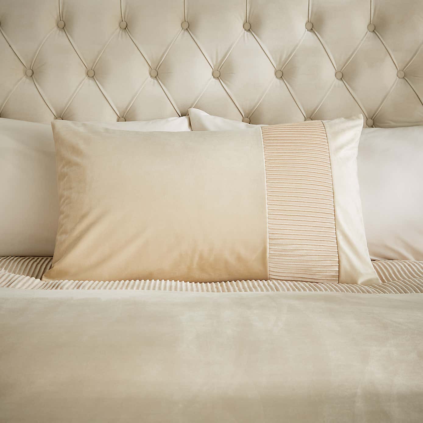 Liliana Pleated Velvet Duvet Cover and Pillowcase Set