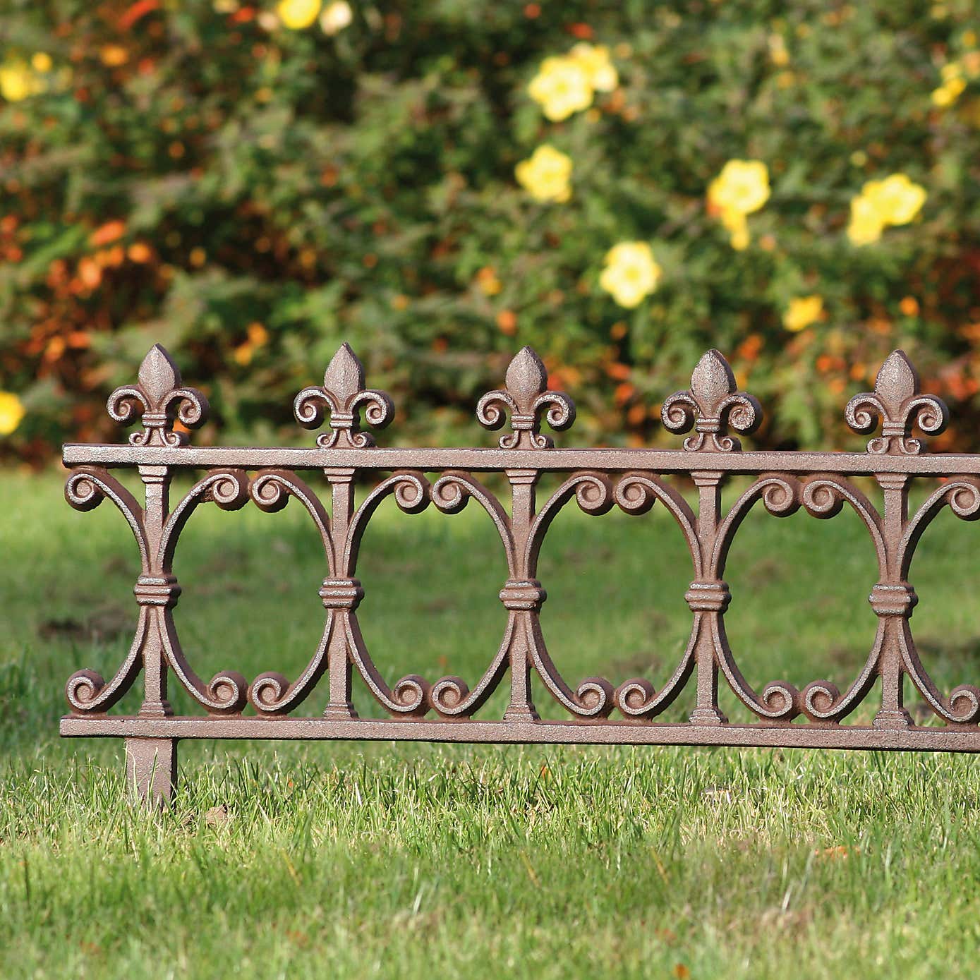 Fallen Fruits Cast Iron Broad Design Lawn Edging
