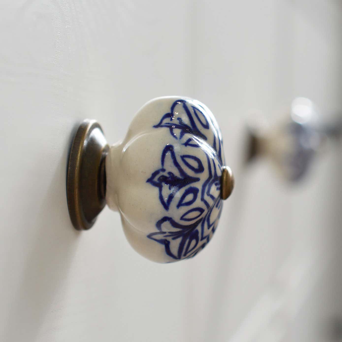Pack of 6 Nicola Spring Floral Drawer Knobs