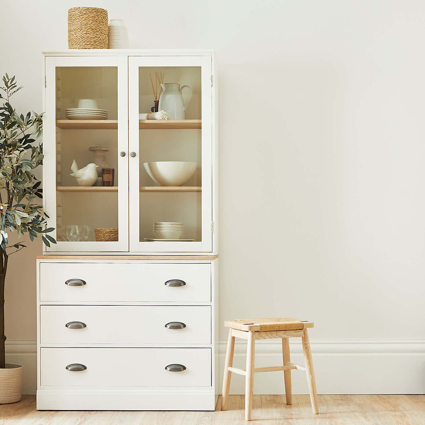 Churchgate Ivory Matt Emulsion Paint