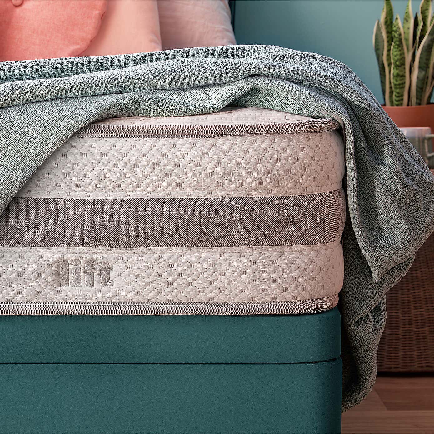 Silentnight Lift Replenish 2000 Pocket Firm Mattress