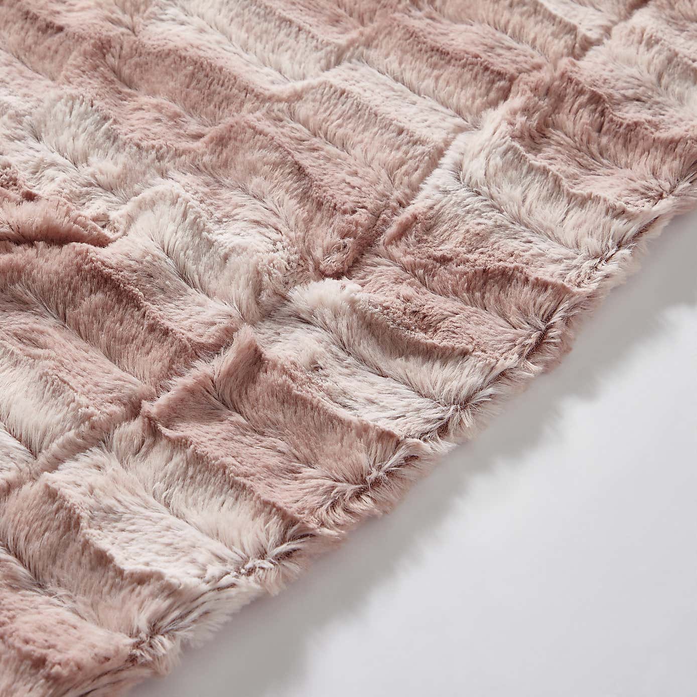 Plush Faux Fur 130cm x 180cm Throw