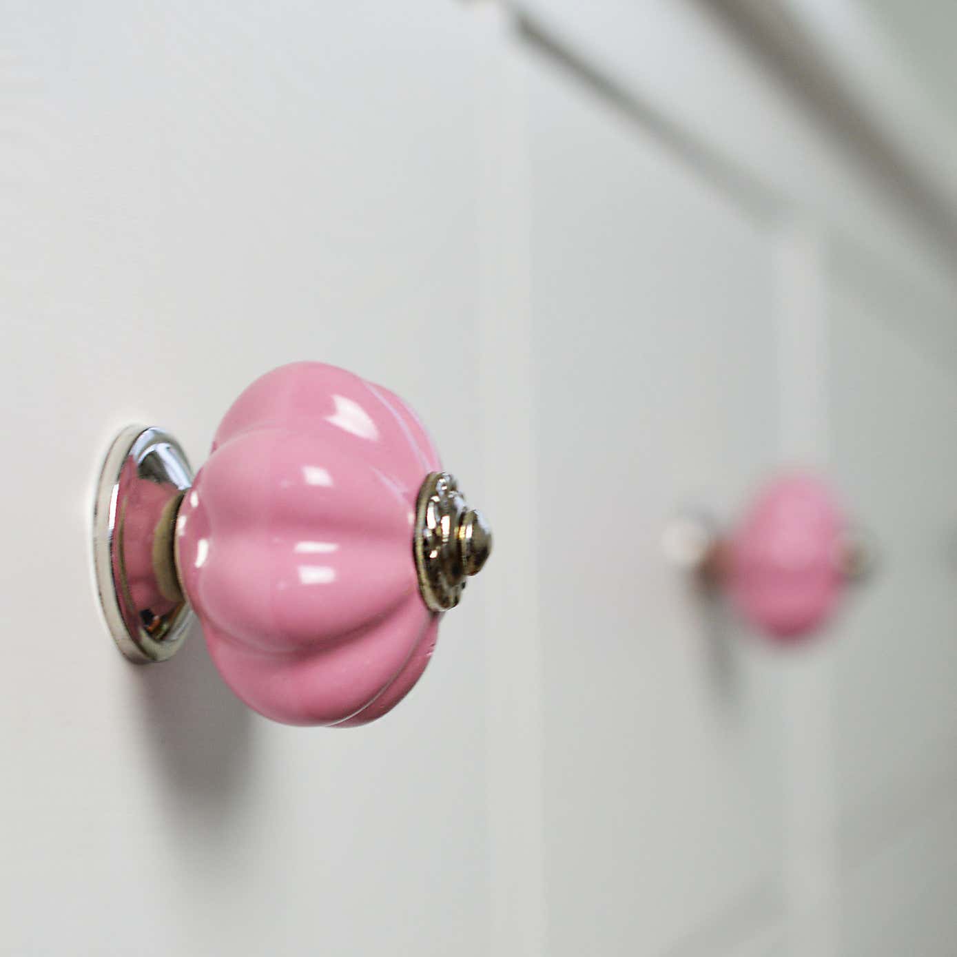 Pack of 6 Nicola Spring Flower Shaped Drawer Knobs