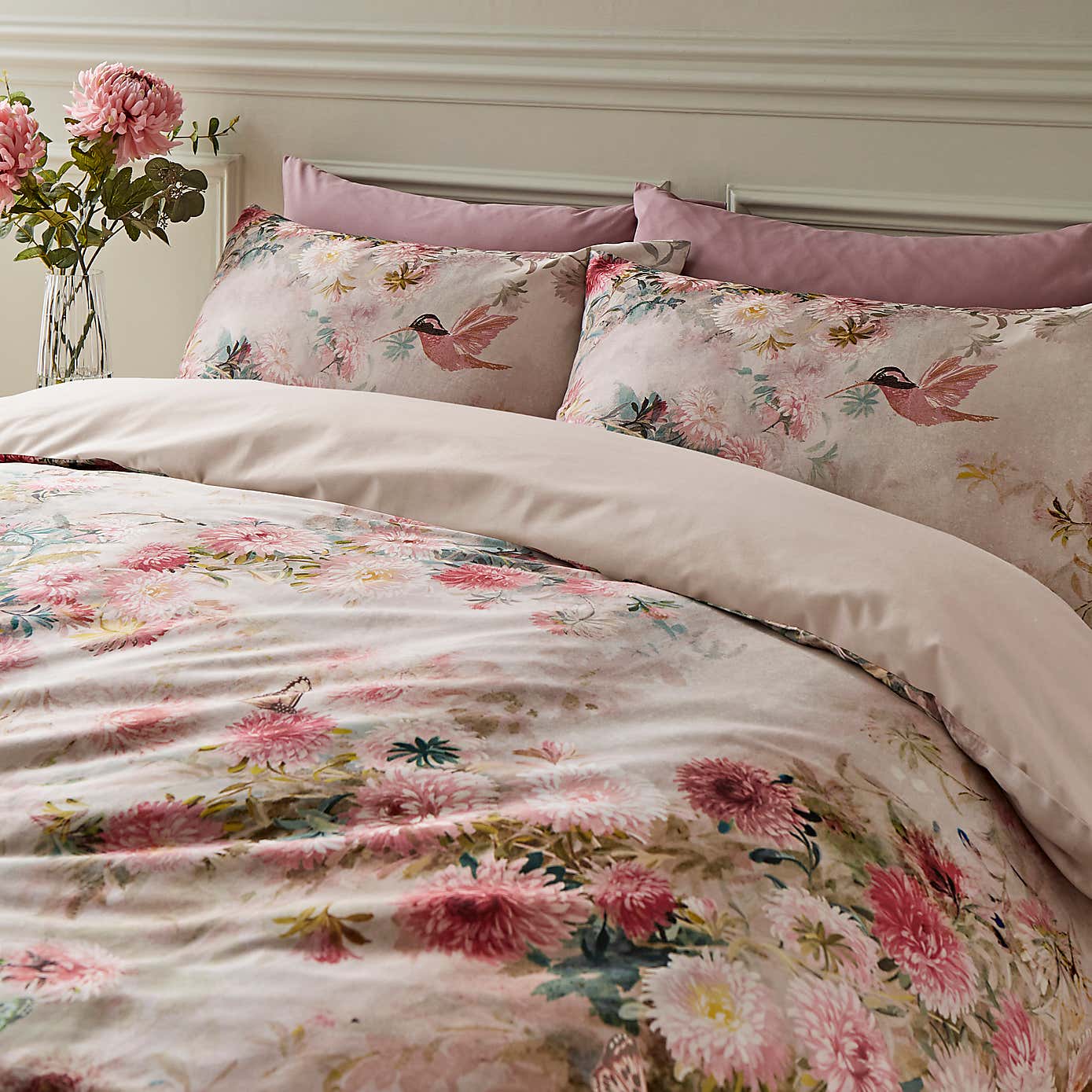 Aldridge Dramatic Floral Duvet Cover Set