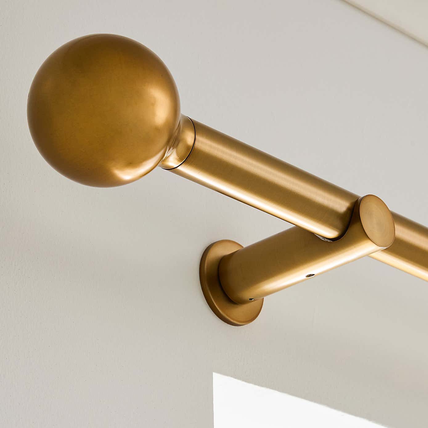 Contemporary Ball Fixed Metal Curtain Pole with Rings
