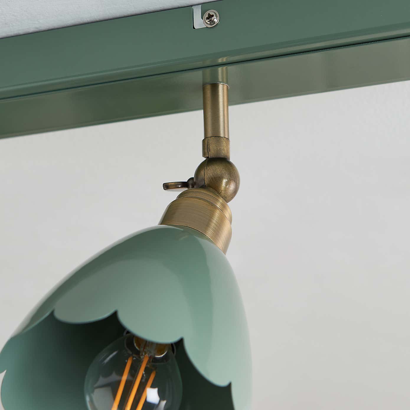 Remi Scalloped 4 Light Adjustable Spotlight Bar