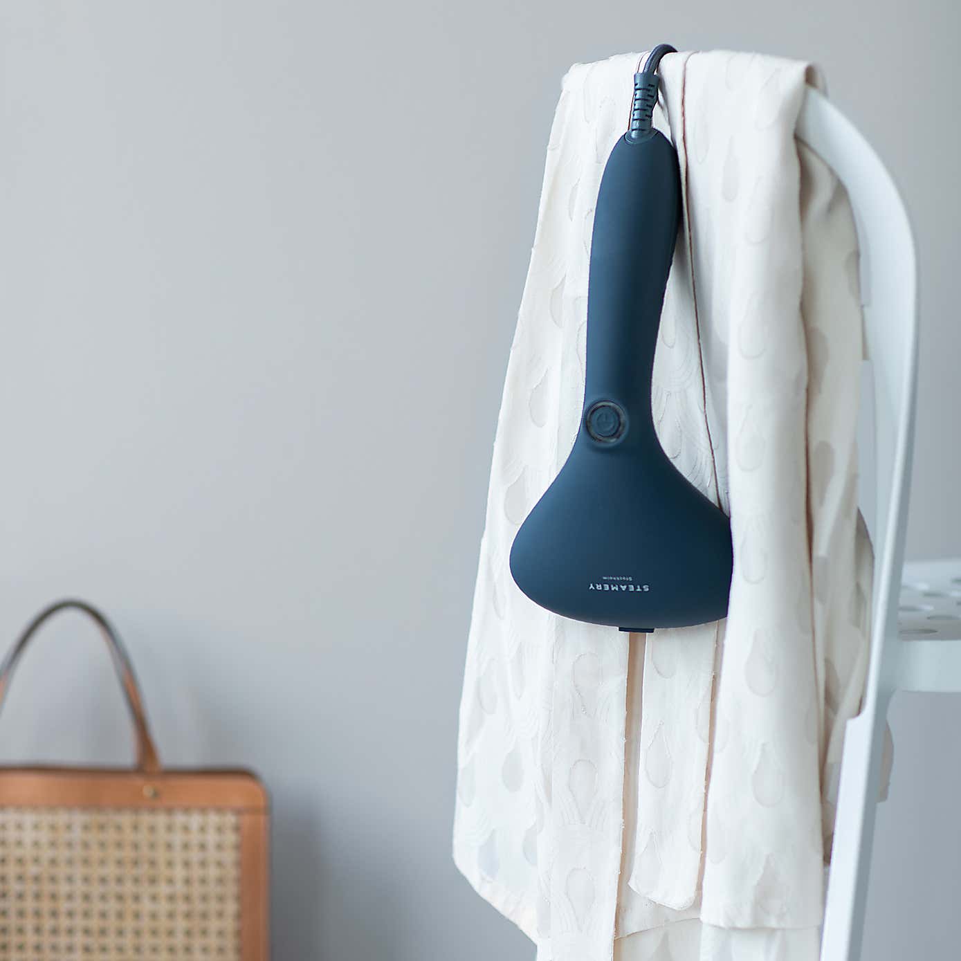 Steamery Cirrus 2 Handheld Steamer