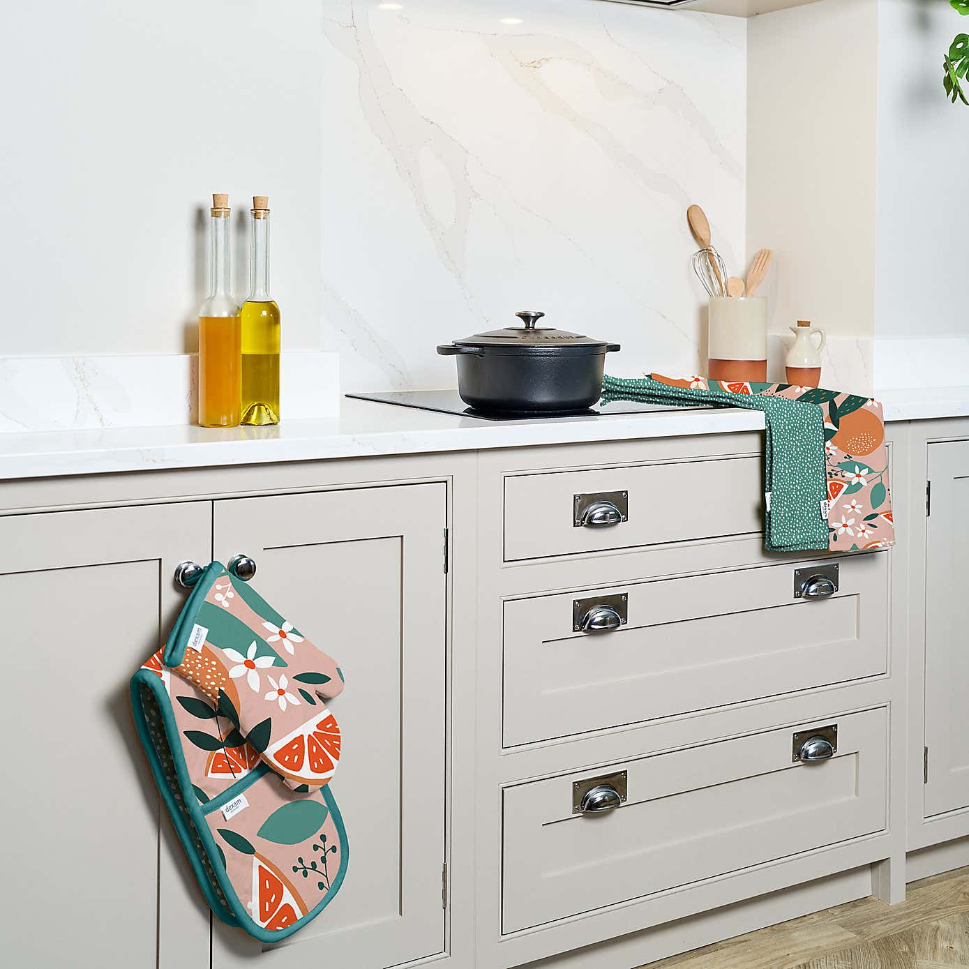 Dexam Exotic Fruit Blush Cotton Double Oven Gloves