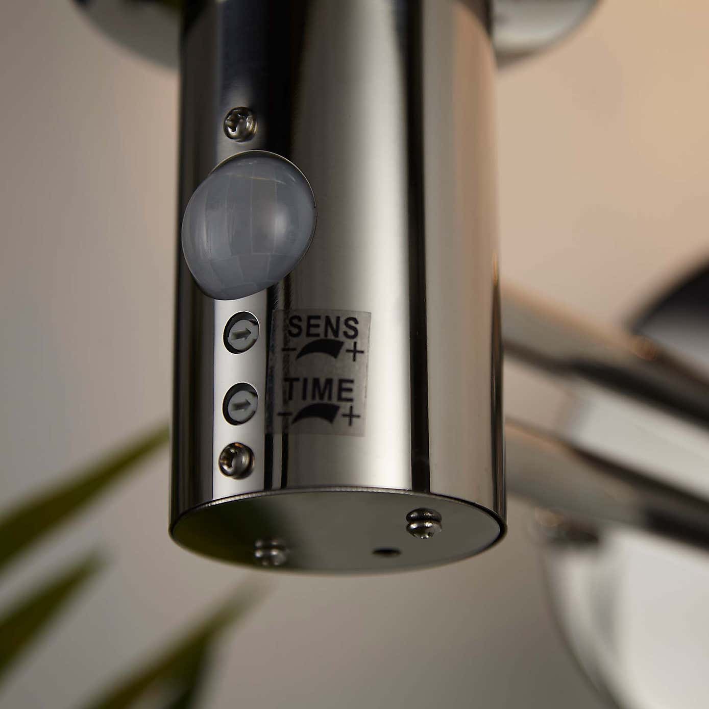 Vogue Pheonix PIR Outdoor Up Wall Light