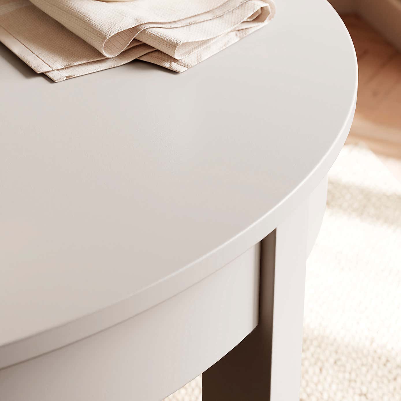 Lynton Round 4 Seater Dining Table