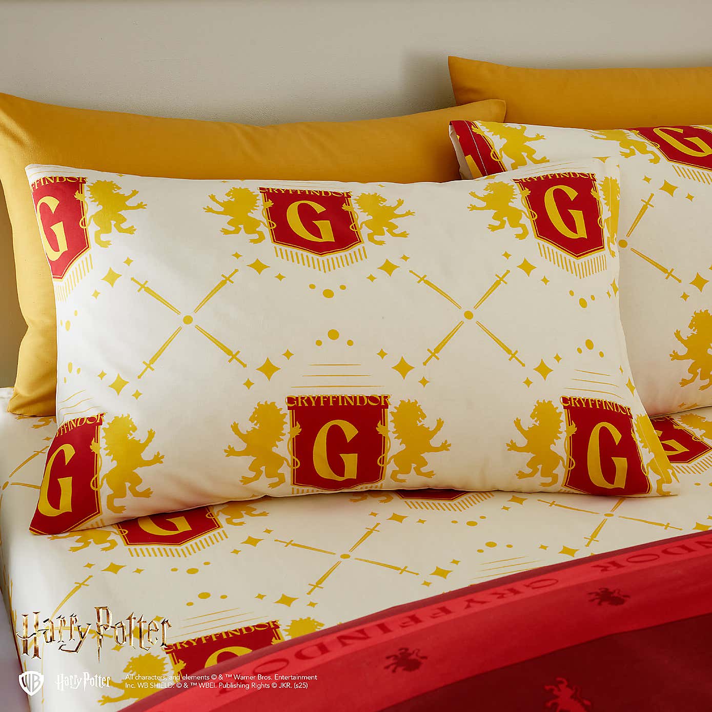 Harry Potter Gryffindor Reversible Duvet Cover and Pillowcase Set