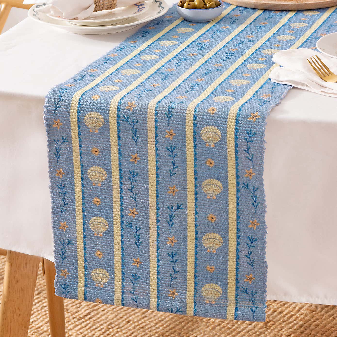 furn. Sea Shells Table Runner