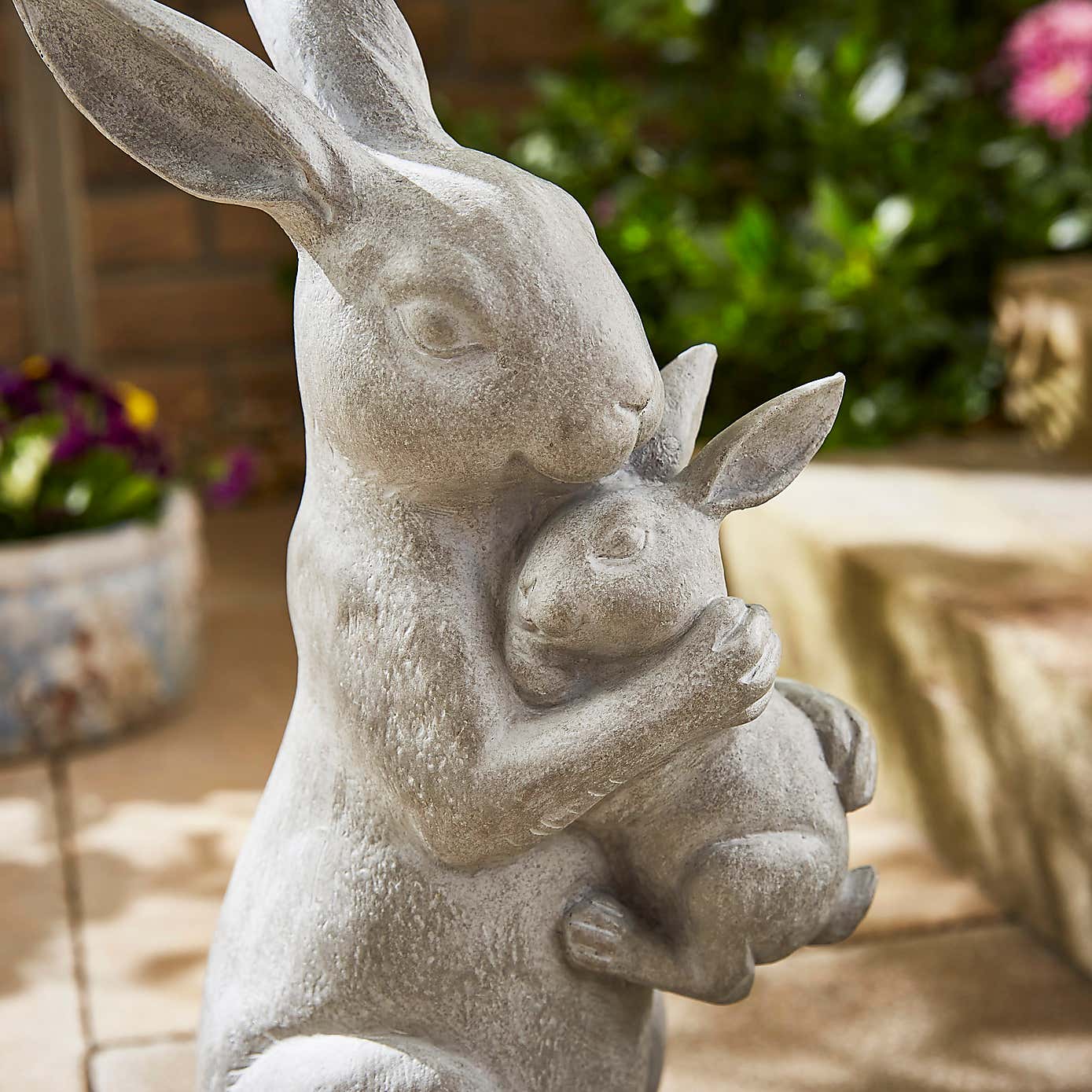 Mummy & Baby Resin Outdoor Rabbit Ornament