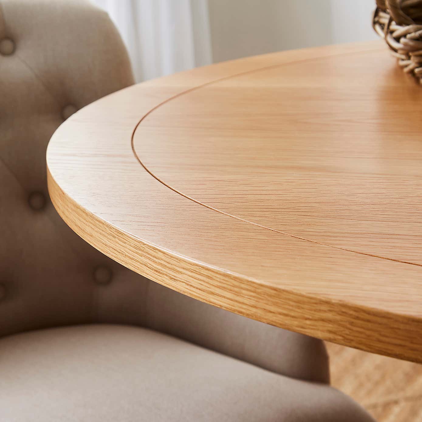 Xavi Dining Table