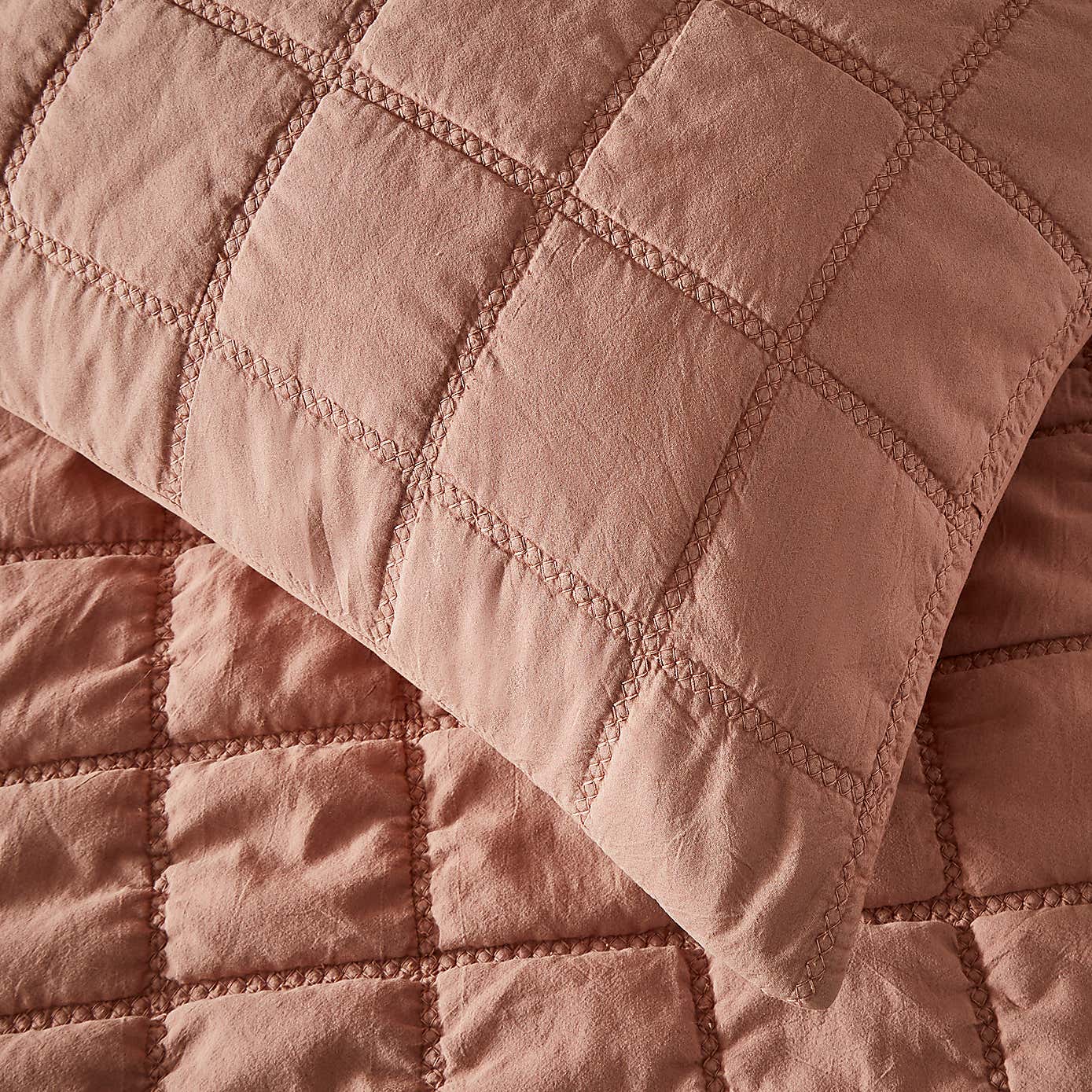 Evana Stitch Standard Pillowcase Pair