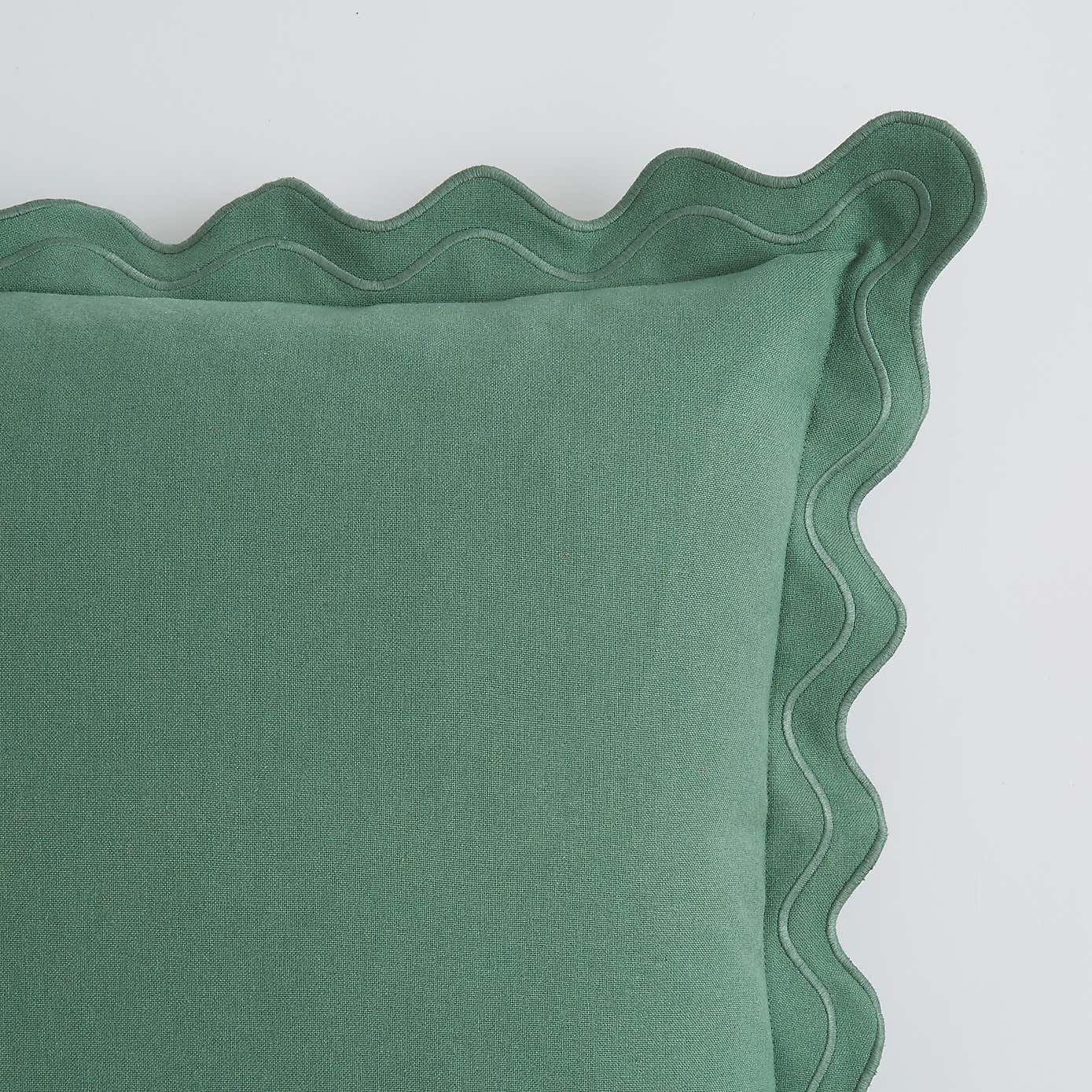Scalloped Edge Square Cushion