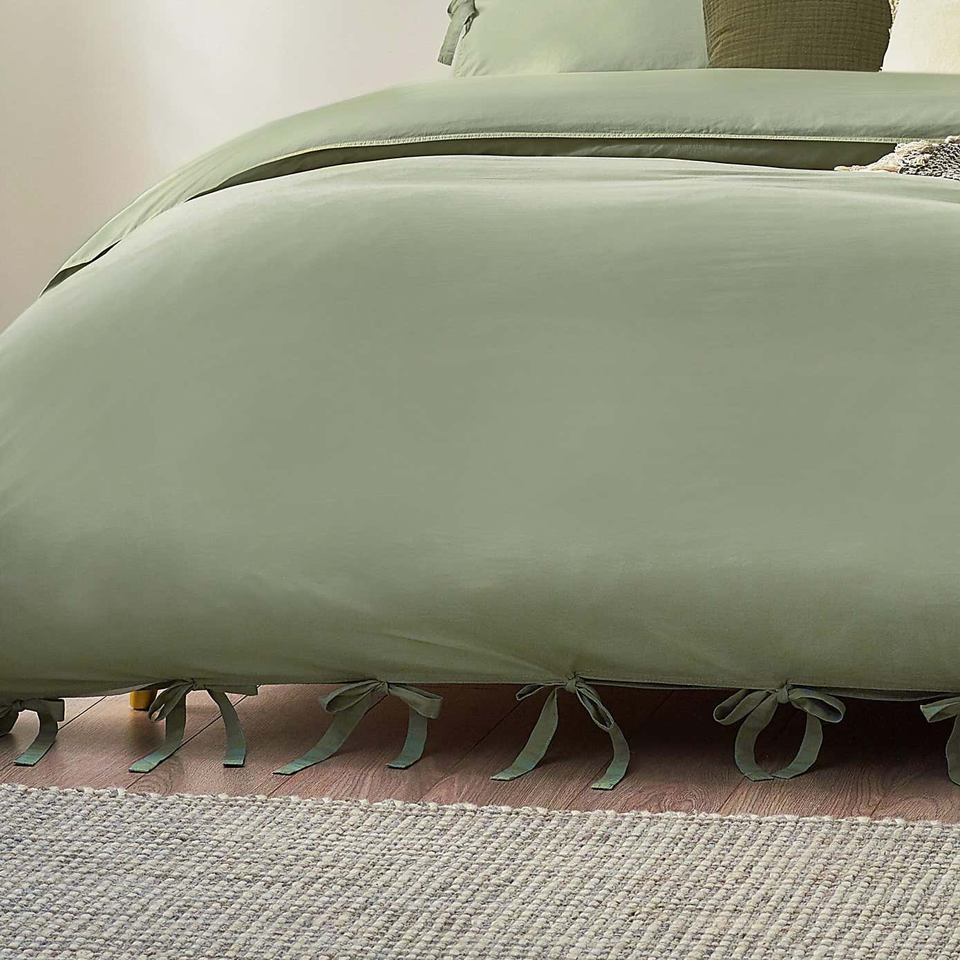 Riviera Yard Mallow Bow Tie Cotton Duvet Cover & Pillowcase Set