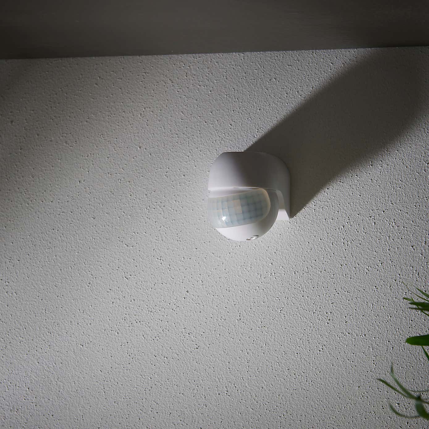 Black PIR Sensor Outdoor Wall Light