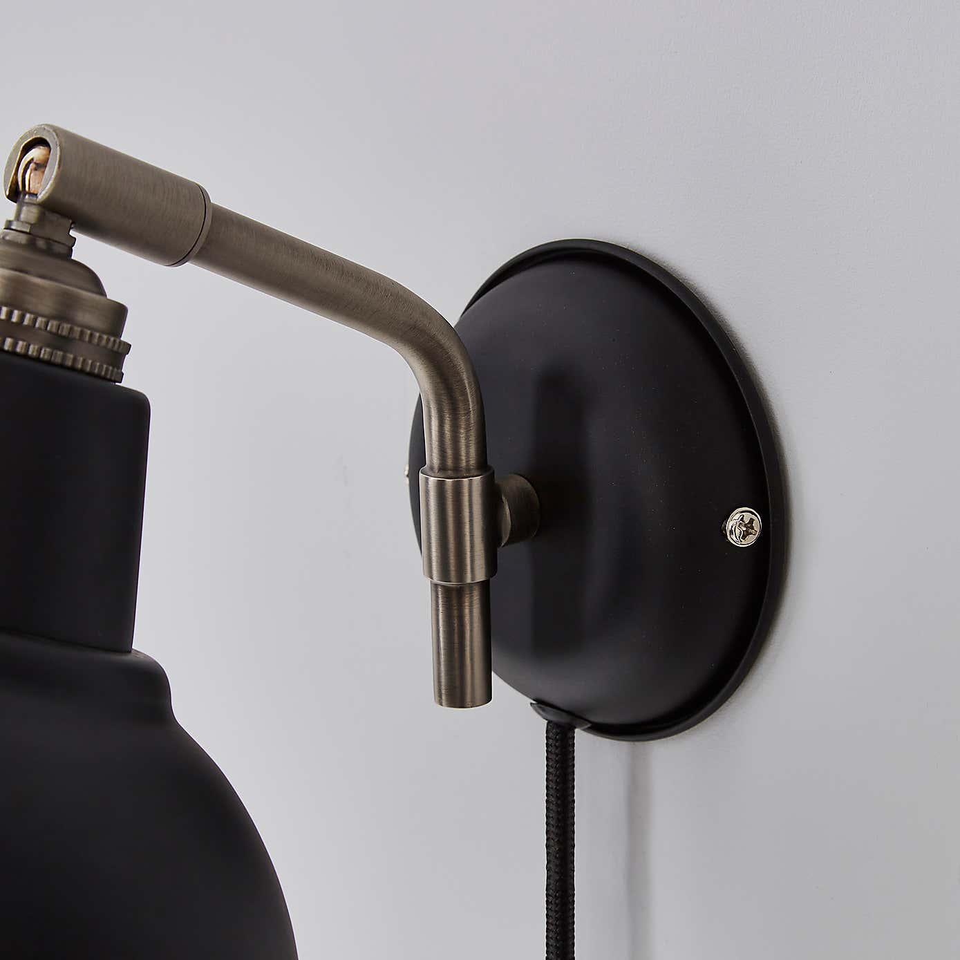 Bradwell Easyfit Plug-in Wall Light