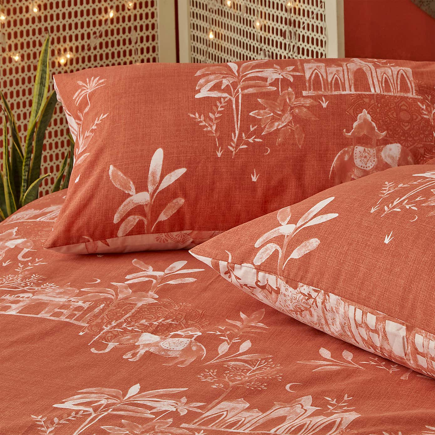 Furn. Jaipur Duvet Cover and Pillowcase Set