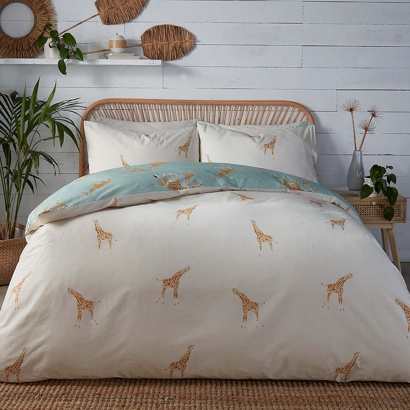Milo Giraffe Duck Egg Blue Duvet Cover and Pillowcase Set