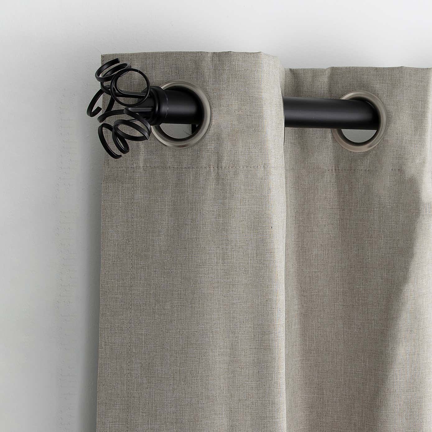 Cortex Extendable Metal Eyelet Curtain Pole​