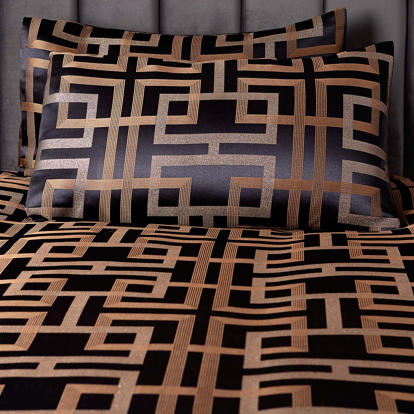 Soiree Bardon Black Duvet Cover and Pillowcase Set