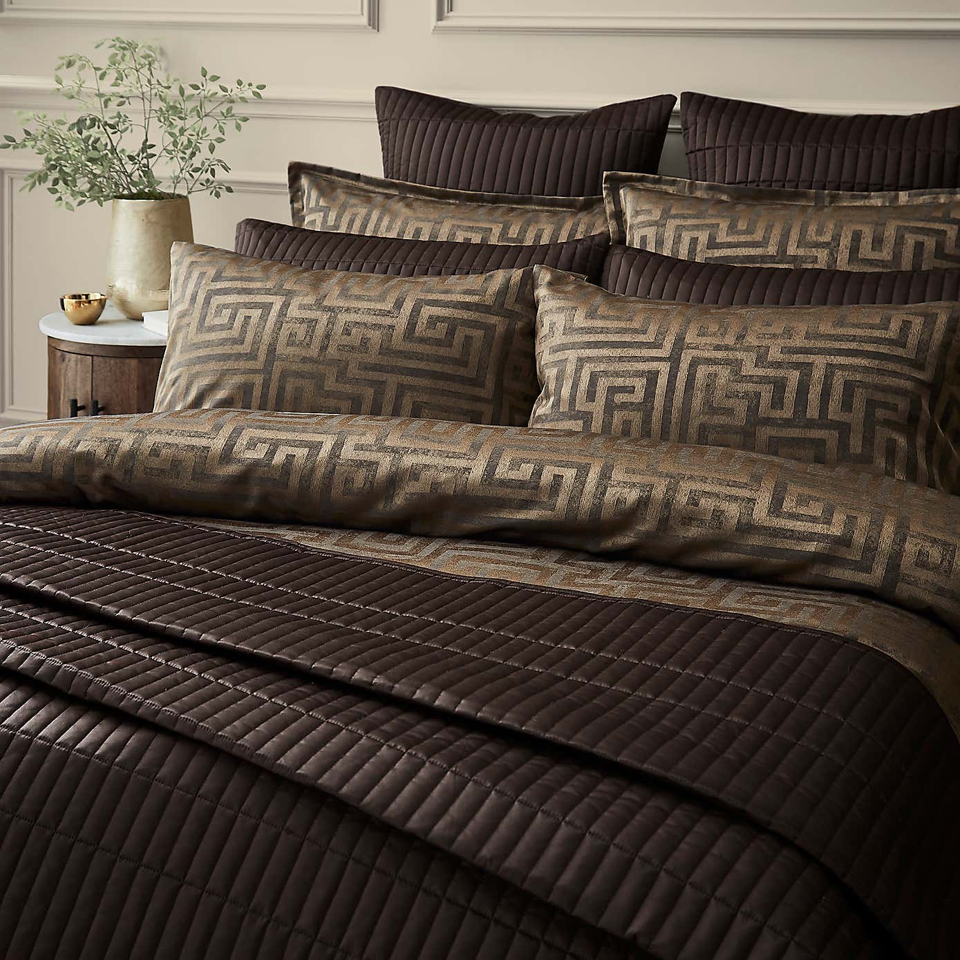Hotel Tris Greek Key Gold Oxford Pillowcase