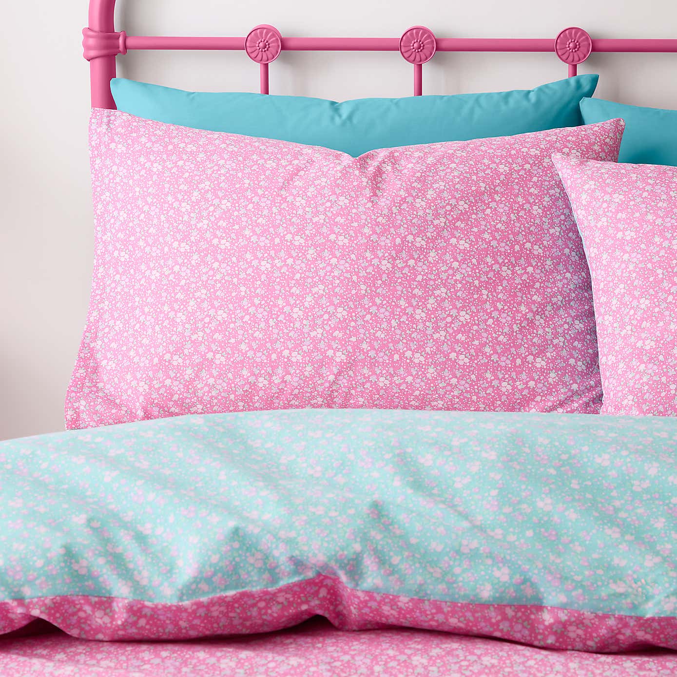 Bright Ditsy Floral 100% Cotton Reversible Duvet Cover and Pillowcase Set