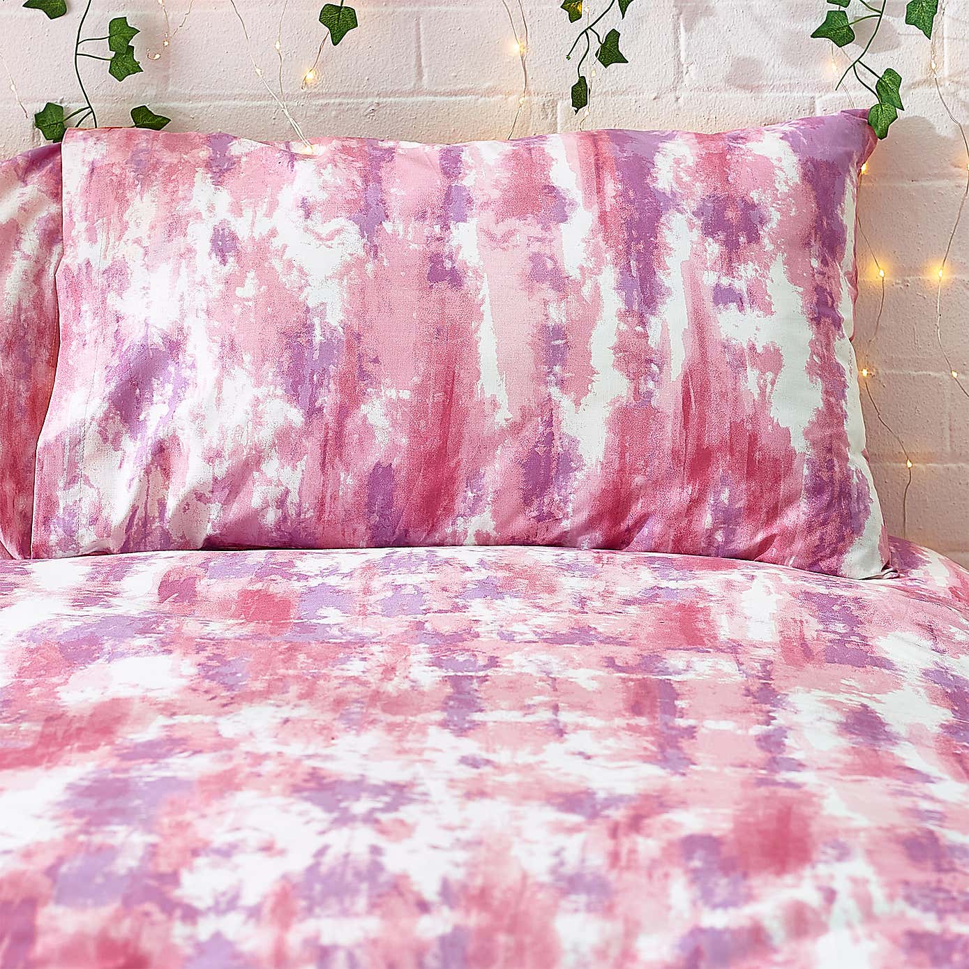 Style Lab Tie Dye Duvet Cover and Pillowcase Set