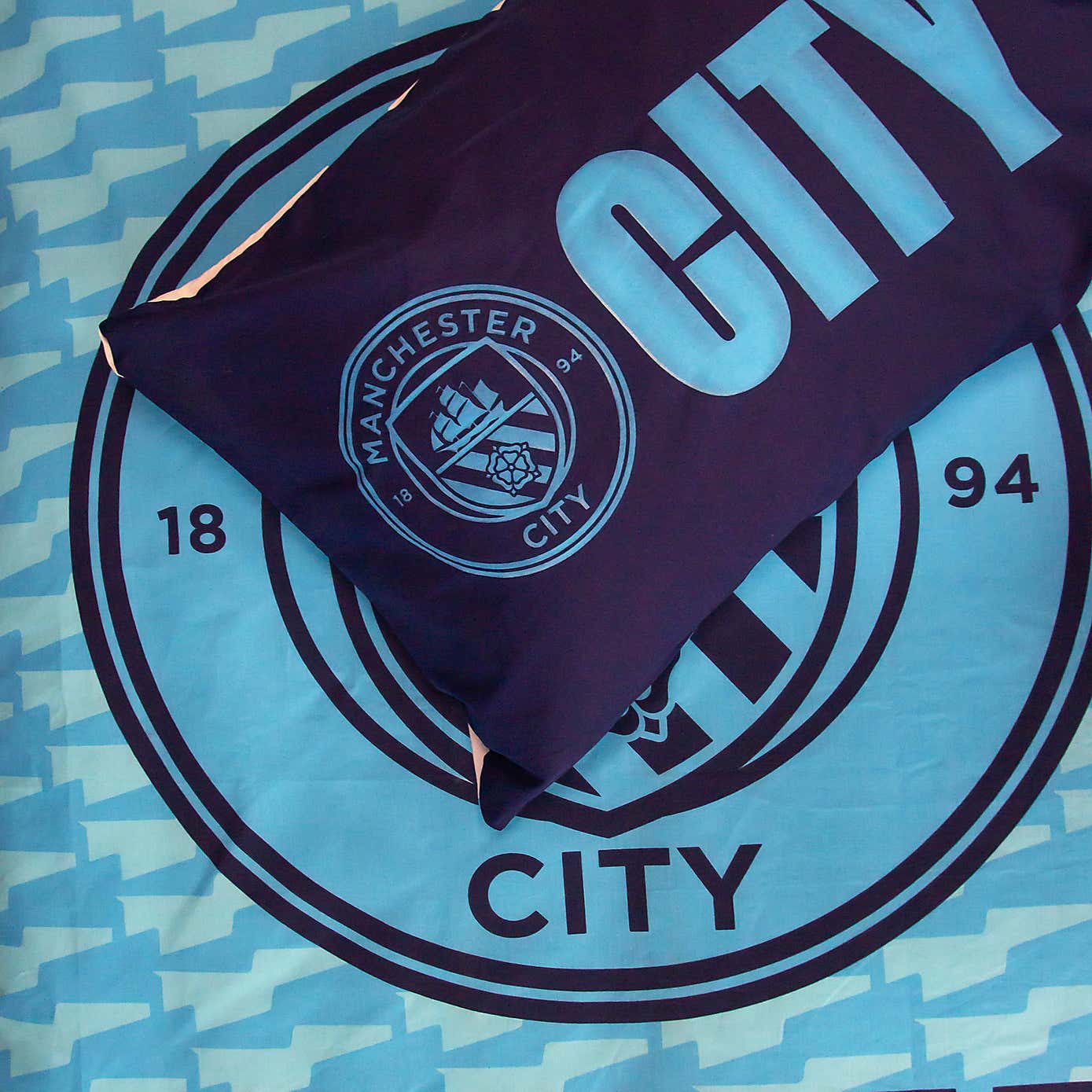 Manchester City Crestcol Single Duvet Cover and Pillowcase Set