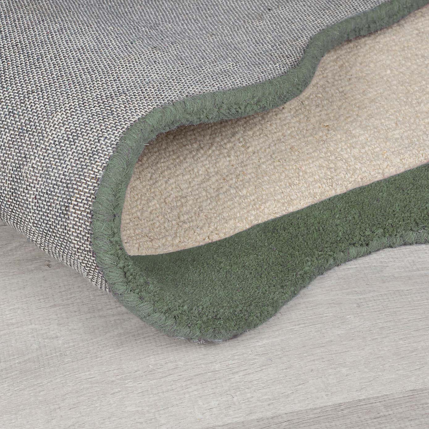 Bonnie Scallop Border Wool Runner