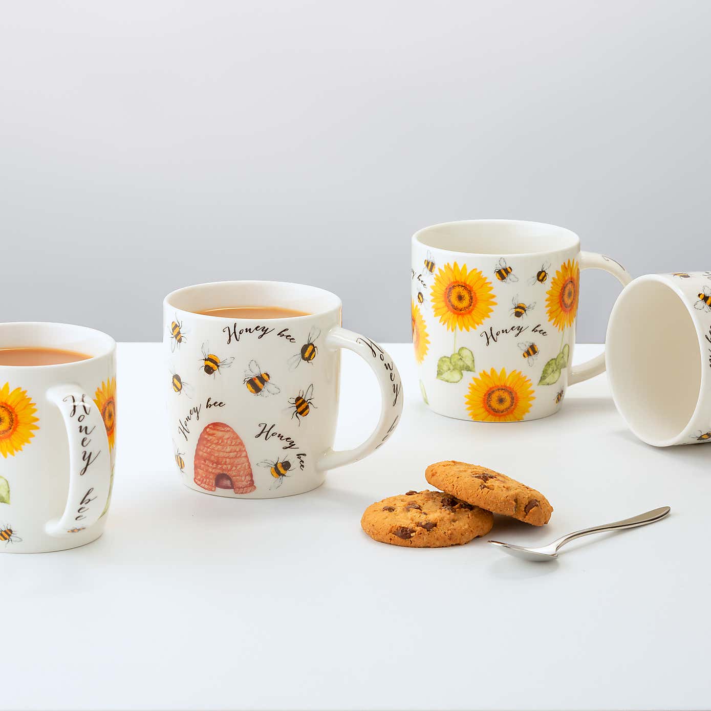 Price & Kensington Set of 4 Honey Bee Mugs