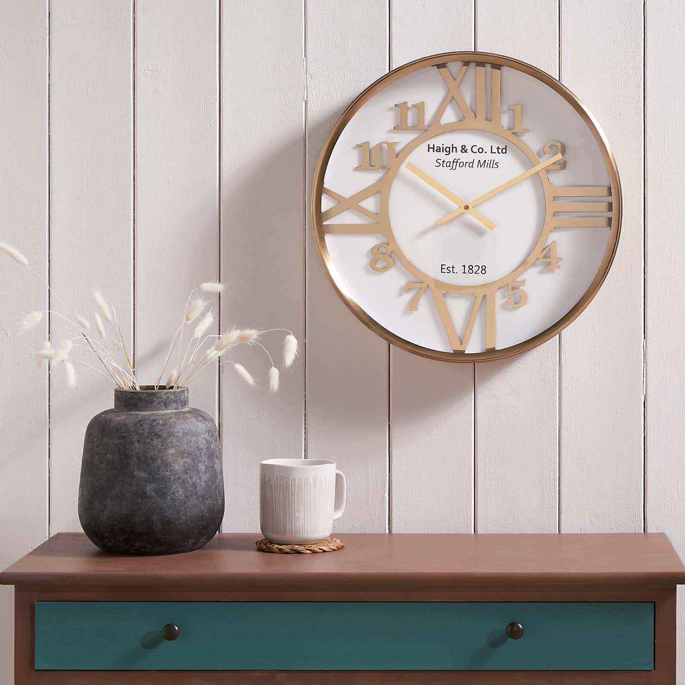 Feature Numerals Wall Clock
