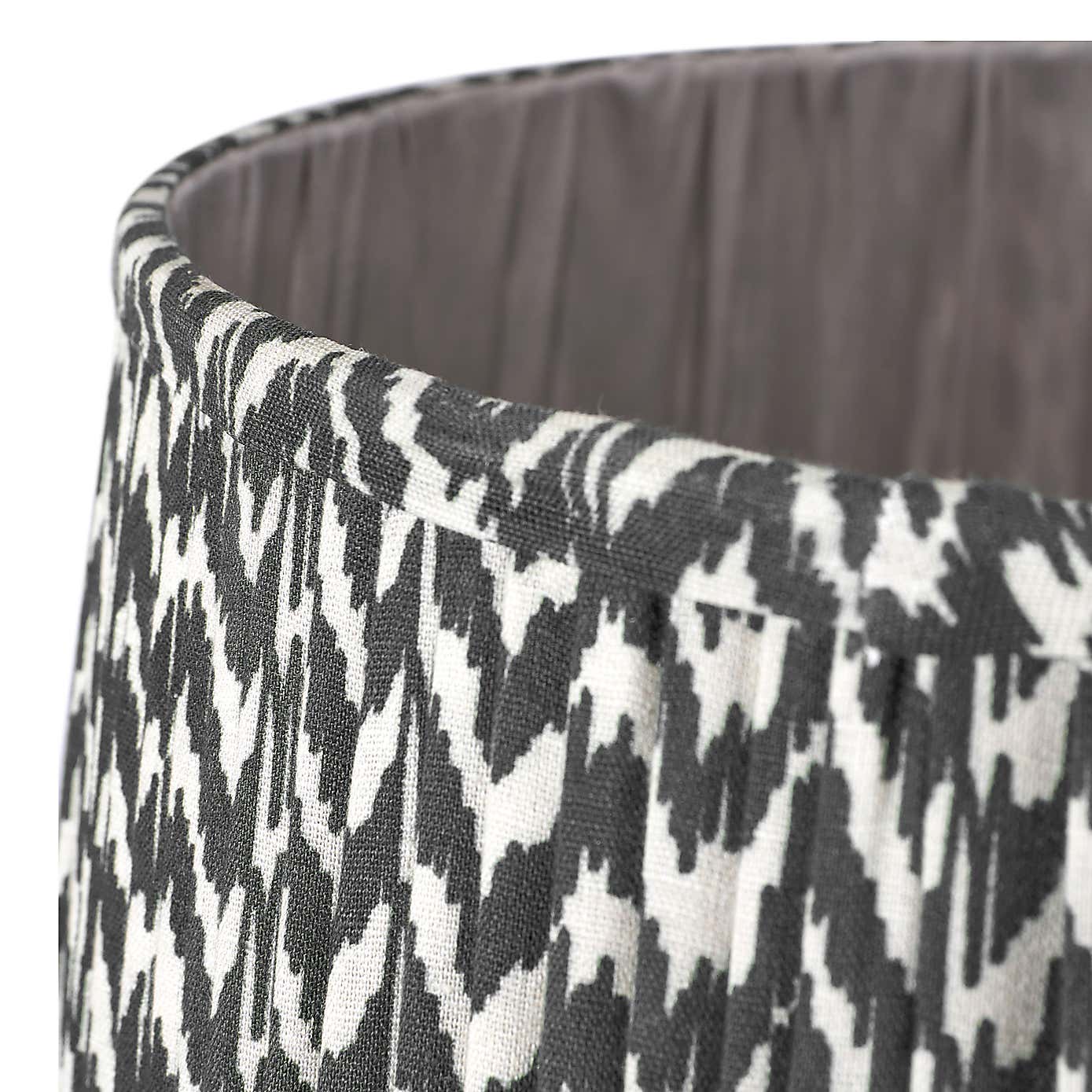 Vienna Chevron Mushroom Pleat Shade