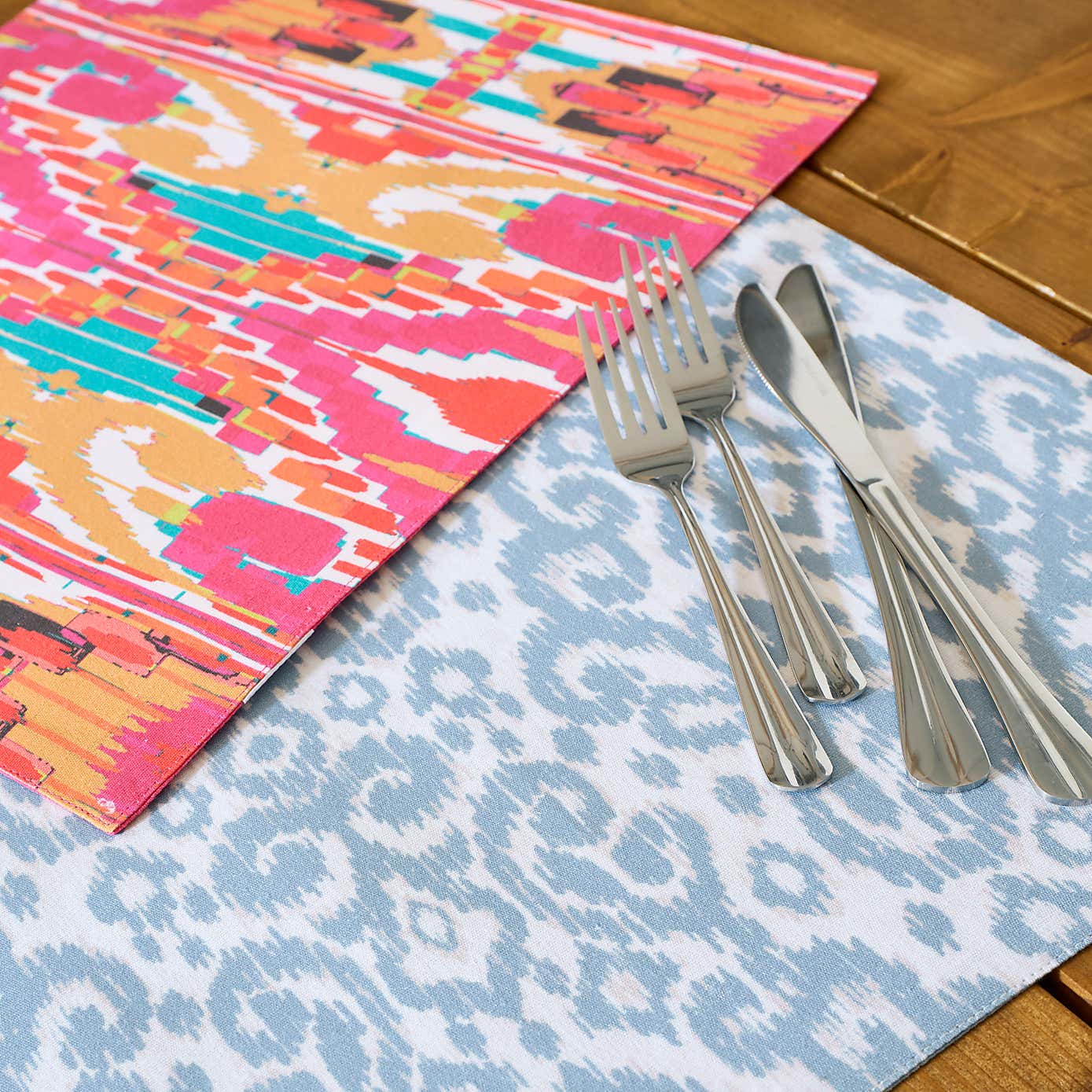 Set of 2 Pink Stripe Ikat Placemat