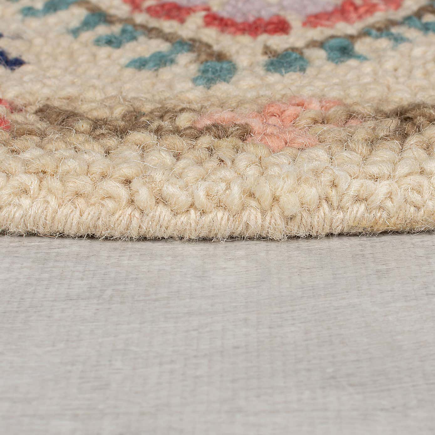 Hani Floral Wool Round Rug