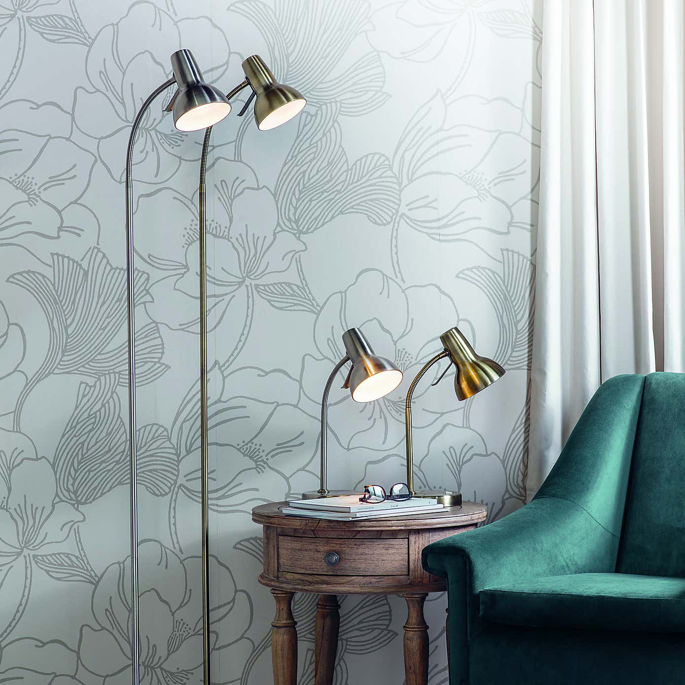 Vogue Aldo Industrial Adjustable Table Lamp