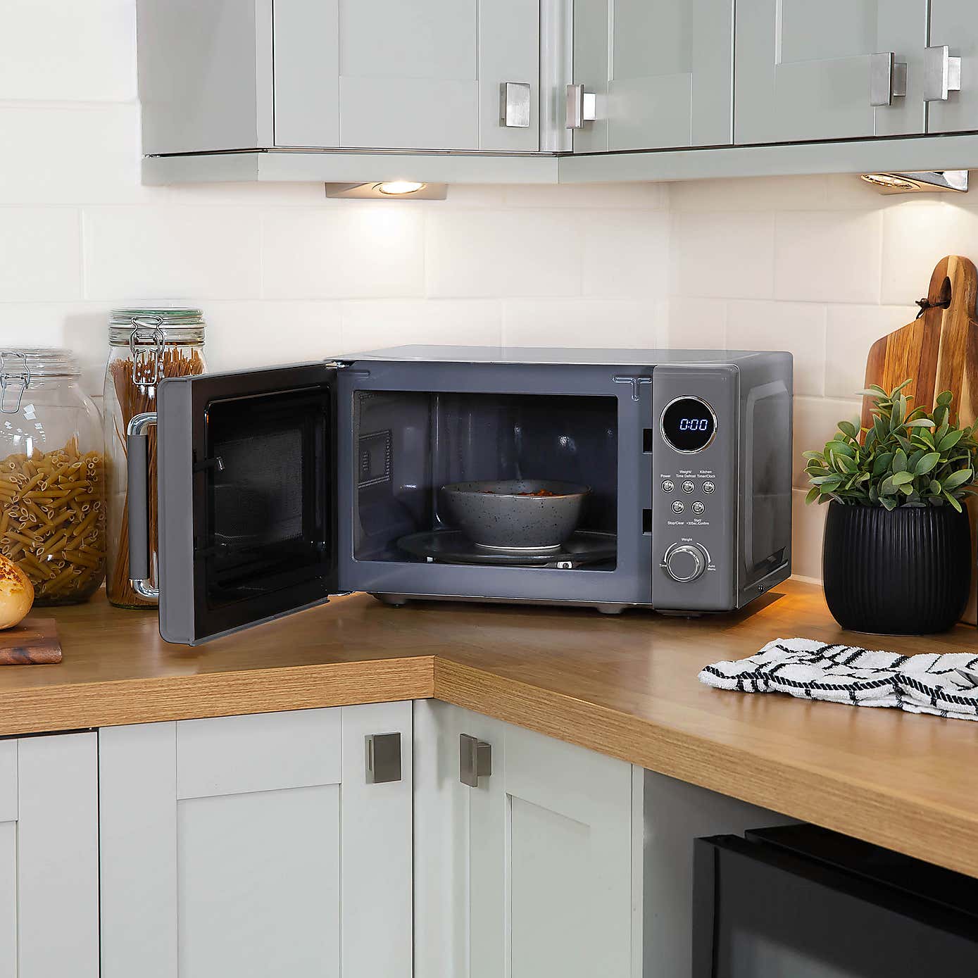 Russell Hobbs Retro Solo 20L Digital Microwave